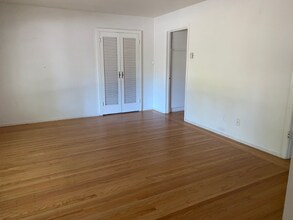 2205 18th St in Sacramento, CA - Building Photo - Building Photo