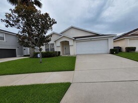 944 Lockbreeze Dr in Davenport, FL - Building Photo