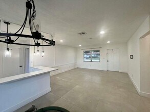 3508 NW 23rd St in Lauderdale Lakes, FL - Building Photo - Building Photo