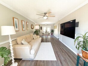 307 Bellmar Ln in Friendswood, TX - Building Photo - Building Photo