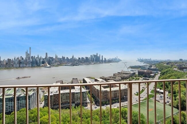 6040 BLVD E in West New York, NJ - Foto de edificio - Building Photo