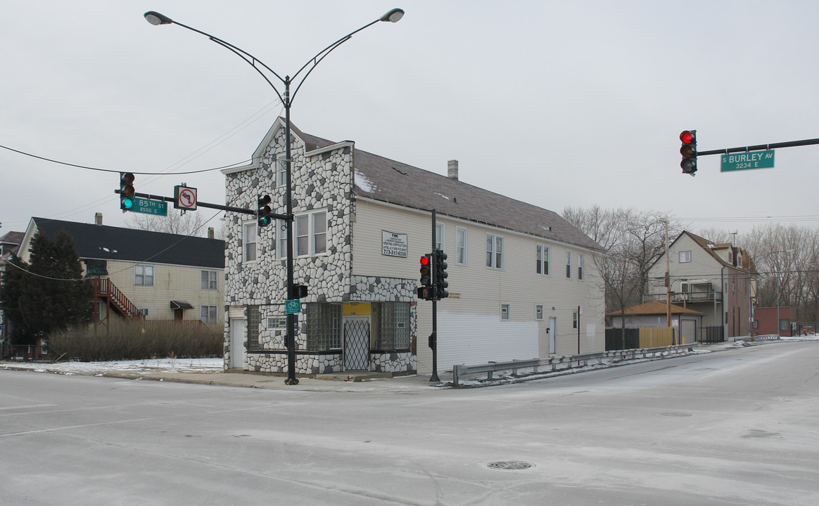 8500 S Burley Ave in Chicago, IL - Building Photo