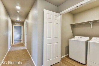 4043 Meadowview Ct in Evans, CO - Building Photo - Building Photo