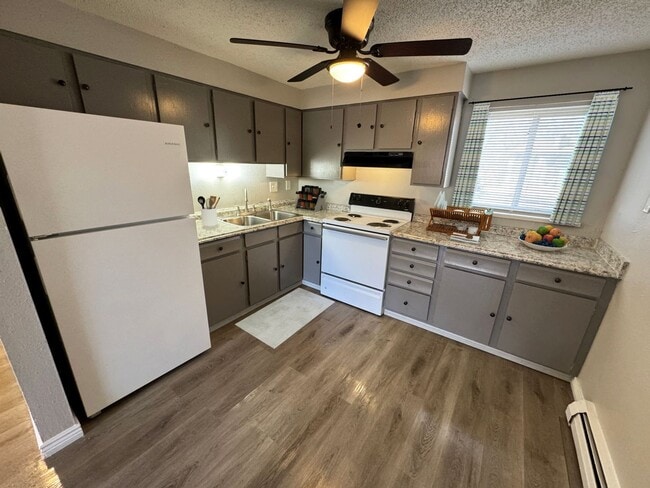 property at 322 Bonnie Ct