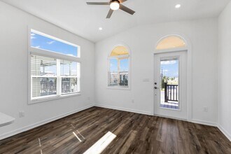 6165 Talon Bay Dr in North Port, FL - Building Photo - Building Photo