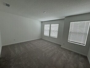 653 Holly Lks Dr in Orange Park, FL - Building Photo - Building Photo