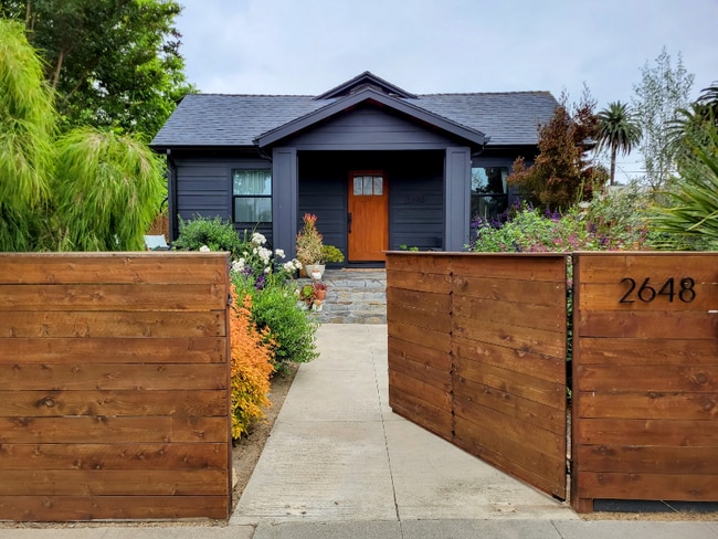 property at 2648 S Rimpau Blvd