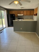 7810 Fernbank Ct in Dayton, OH - Building Photo - Building Photo