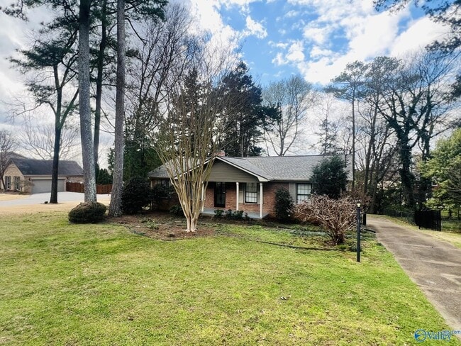 4006 Devon St SE in Huntsville, AL - Building Photo - Building Photo