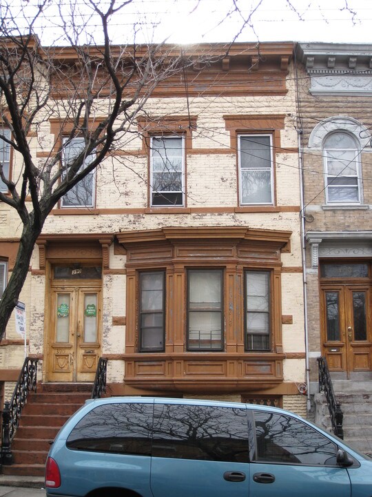 390 Stanhope St in Brooklyn, NY - Building Photo