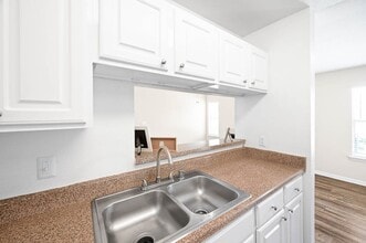 College View Apartments in La Porte, TX - Foto de edificio - Building Photo