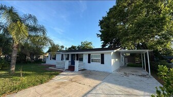 8150 Sun Vista Way in Orlando, FL - Building Photo