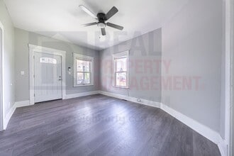 1181 Rozelle Ave in East Cleveland, OH - Foto de edificio - Building Photo