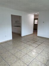 2148 Dora St in Ft. Myers, FL - Building Photo - Building Photo