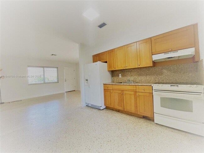 3141 SW 12th St in Miami, FL - Building Photo - Building Photo