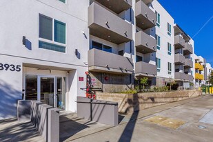 Thirty-Three North Apartments