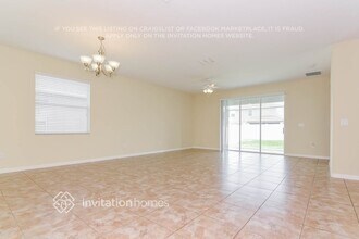 3247 Berwick Ln in Lakeland, FL - Foto de edificio - Building Photo