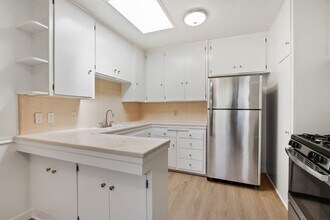 420 Hill St in Santa Monica in Santa Monica, CA - Building Photo - Interior Photo