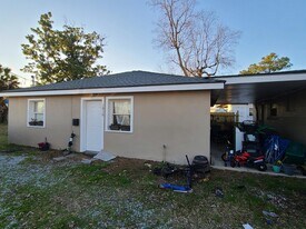 1910 Ree St in Chalmette, LA - Building Photo