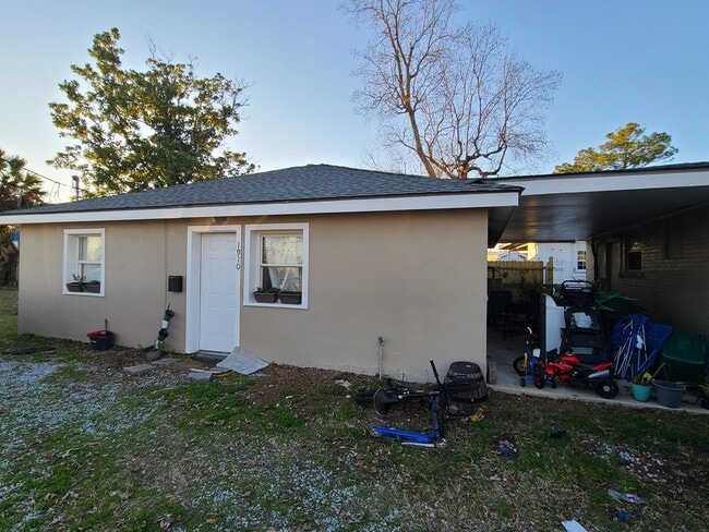 property at 1910 Ree St