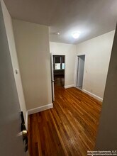 54 Lancaster Ter, Unit 104 in Brookline, MA - Building Photo - Building Photo