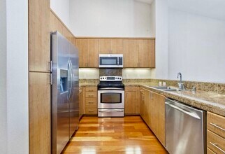 3090 Glascock St, Unit 204 in Oakland, CA - Building Photo - Building Photo
