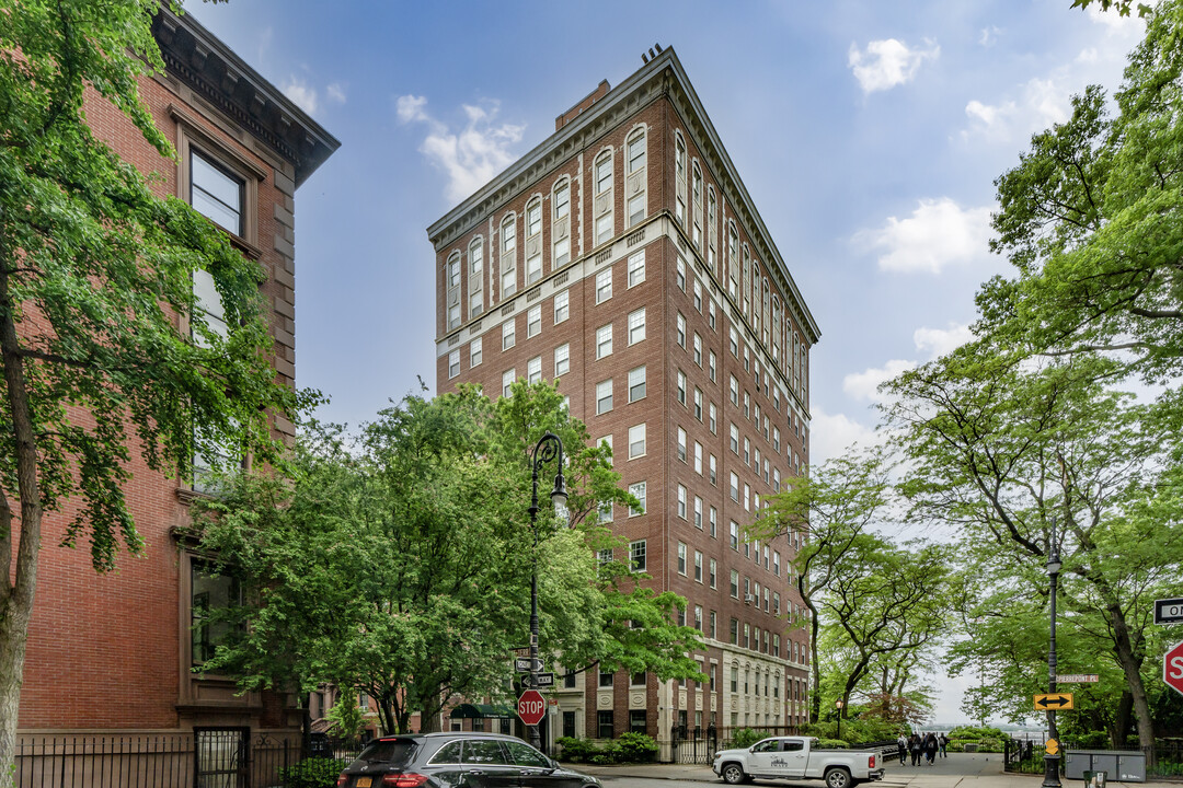 2 Montague Ter in Brooklyn, NY - Foto de edificio