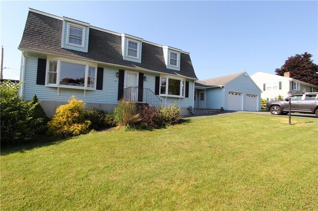 4 Maloney Ln