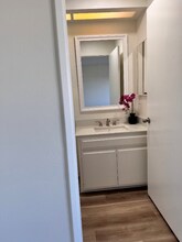 2425 Purdue Ave, Unit 206 in Los Angeles, CA - Building Photo - Building Photo