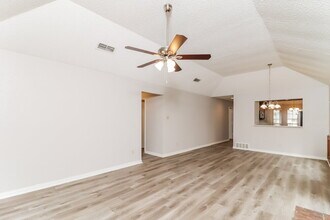 9008 Willoughby Ct in Fort Worth, TX - Building Photo - Building Photo