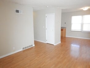 207 SW Ewen St in Prineville, OR - Building Photo - Building Photo