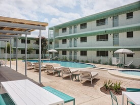 Birchleaf Apartments in San Antonio, TX - Building Photo