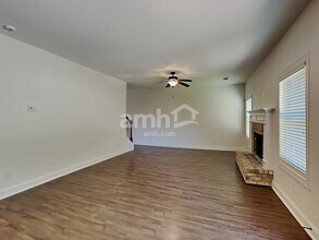 1078 Hartwell Rd in Locust Grove, GA - Building Photo - Building Photo