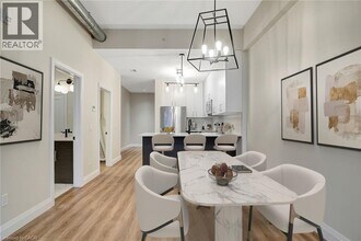 15 Main St in Cambridge, ON - Building Photo - Building Photo