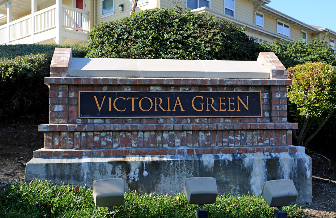 Victoria Green in Hercules, CA - Building Photo