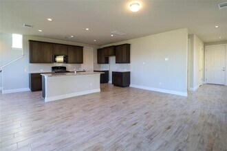 124 Free Stone Dr in Andice, TX - Building Photo - Building Photo