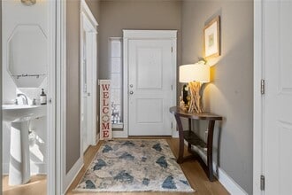 13001 Hymeadow Dr in Austin, TX - Building Photo - Building Photo