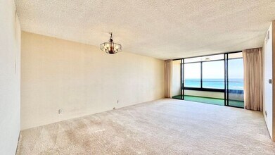 1600 Ala Moana Blvd in Honolulu, HI - Building Photo - Building Photo