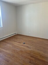 2035 W Granville Ave in Chicago, IL - Building Photo - Building Photo