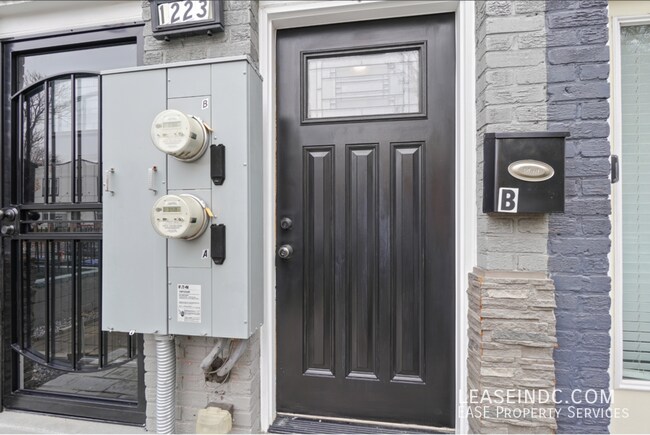 1223 16th St NE in Washington, DC - Building Photo - Building Photo