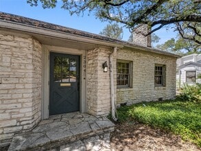 2304 Longview St in Austin, TX - Building Photo - Building Photo
