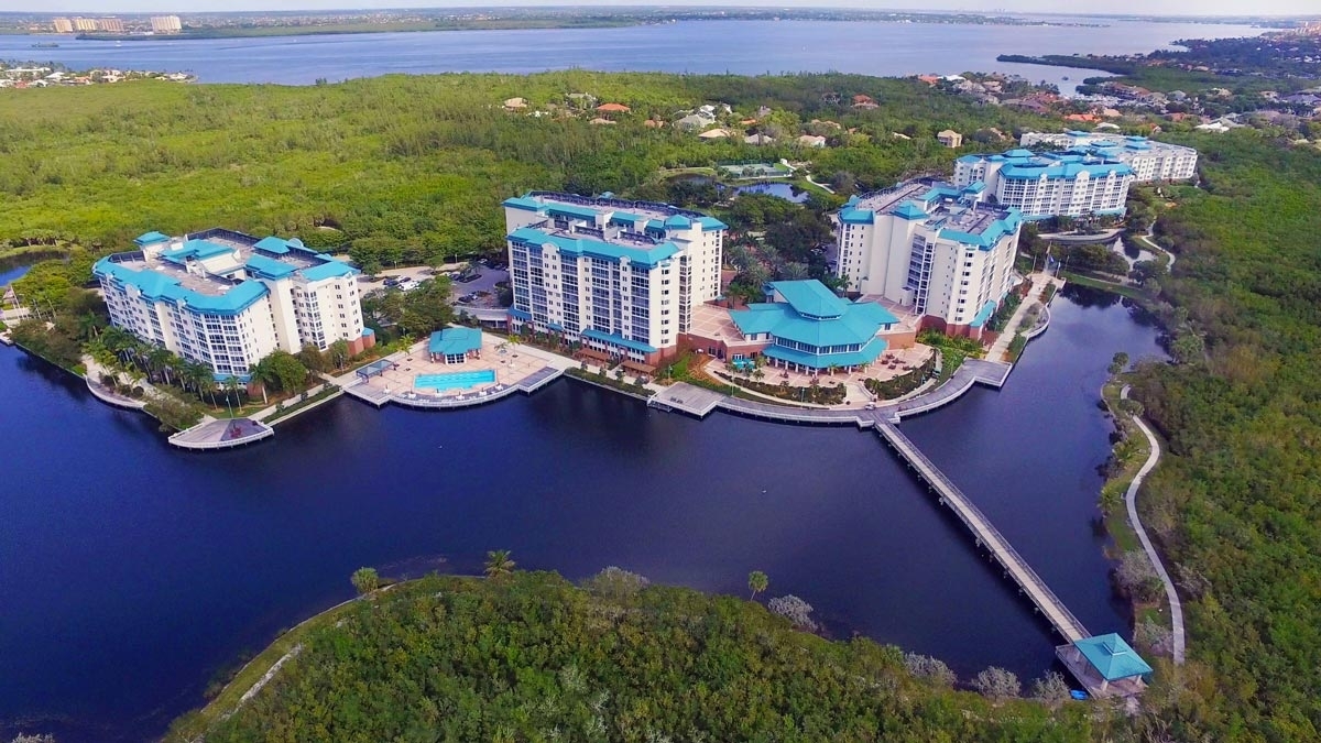 The Woodlands at Shell Point in Ft. Myers, FL - Foto de edificio