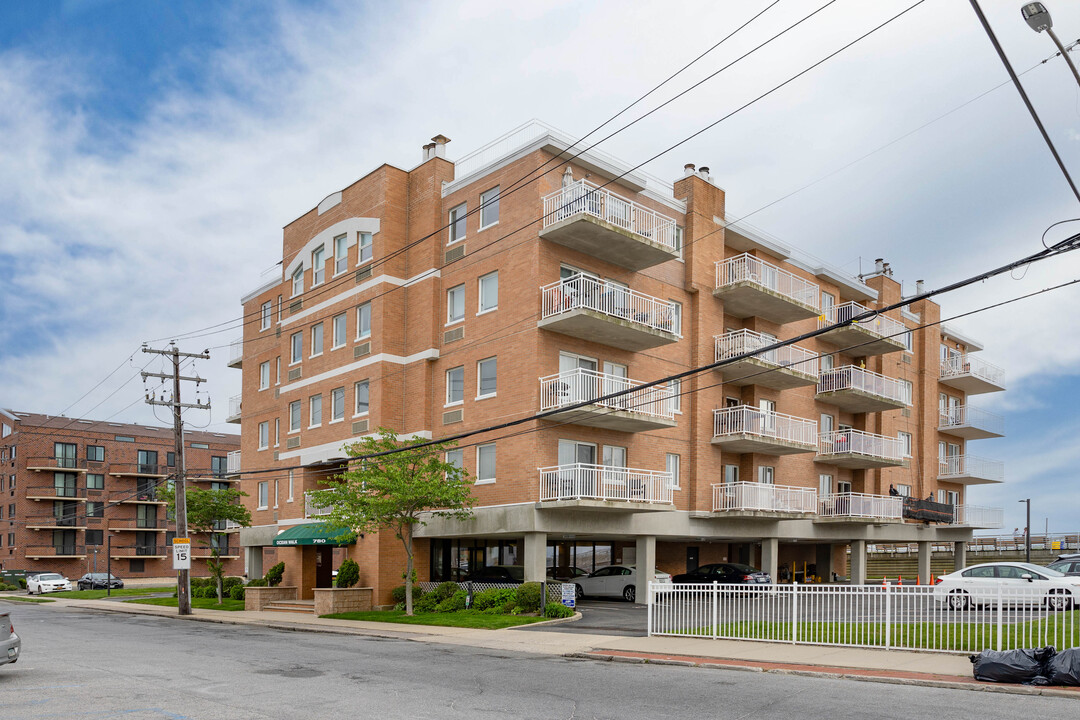 Oceanwalk Condominiums in Long Beach, NY - Building Photo