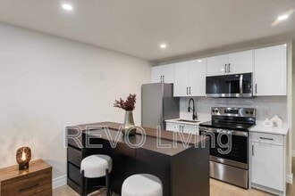 7800 Lundy's Ln in Niagara-On-The-Lake, ON - Building Photo - Building Photo