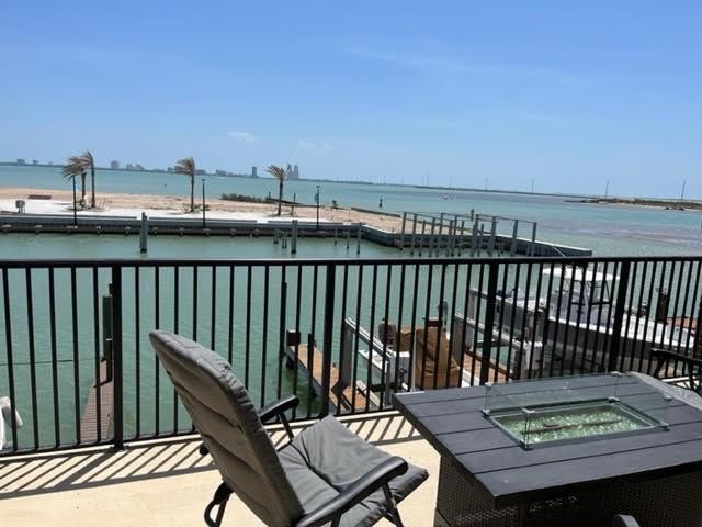 185 Isabella Point Dr in Port Isabel, TX - Building Photo