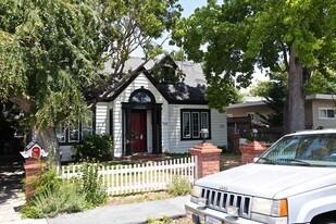 708 Crossway Rd in Burlingame, CA - Building Photo