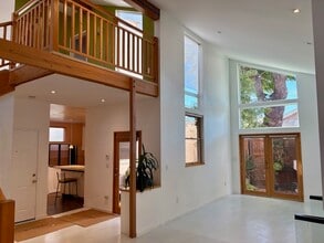 1948 S Holt Ave in Los Angeles, CA - Building Photo - Building Photo