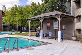 Venetian Apartamentos Houston in Houston, TX - Foto de edificio - Other