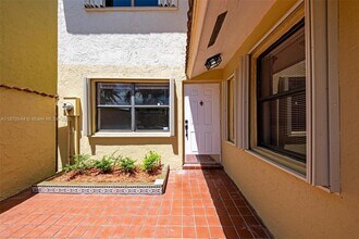 15157 SW 95th St in Miami, FL - Building Photo - Building Photo