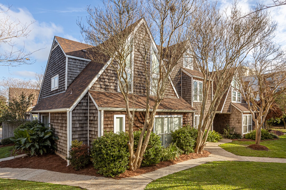 Mariner's Cove Townhomes in New Orleans, LA - Foto de edificio